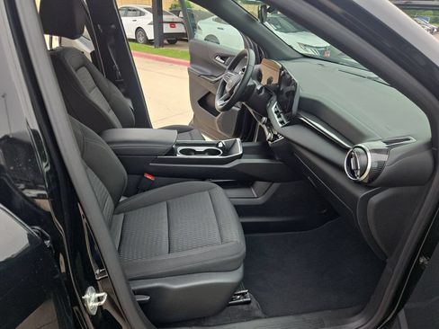 Used 2025 Chevrolet Equinox LT FWD image 13