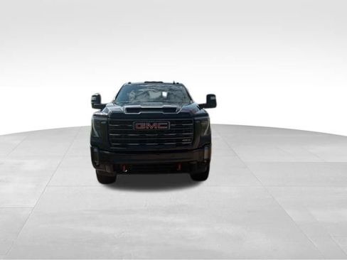 Used 2024 GMC Sierra 2500 AT4 w/ AT4 Premium Plus Package AWD/4WD image 8
