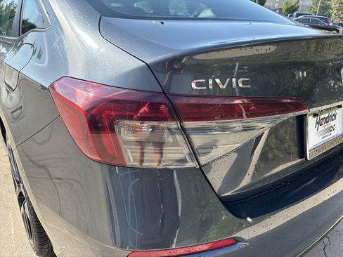 Used 2025 Honda Civic Sport image 12