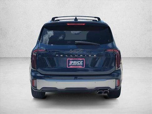 Used 2023 Kia Telluride EX w/ EX Captain's Chair Package FWD image 7