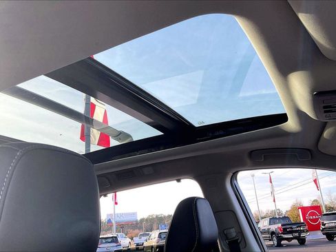 Used 2024 Nissan Pathfinder Platinum w/ Cargo Package image 22