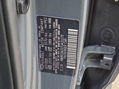 Used 2026 Hyundai Venue SEL FWD image 30