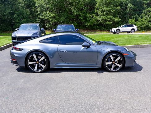 Used 2025 Porsche 911 Carrera RWD image 30