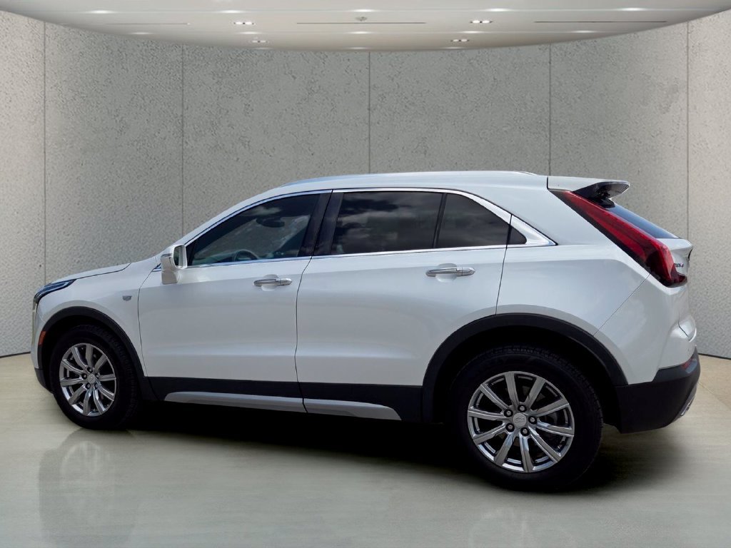 Used 2021 Cadillac XT4 Premium Luxury w/ Driver Awareness Package FWD image 8