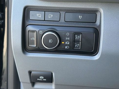 Used 2024 Ford F350 XLT image 19