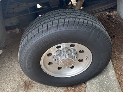 Used 1999 Ford F250 XLT image 5