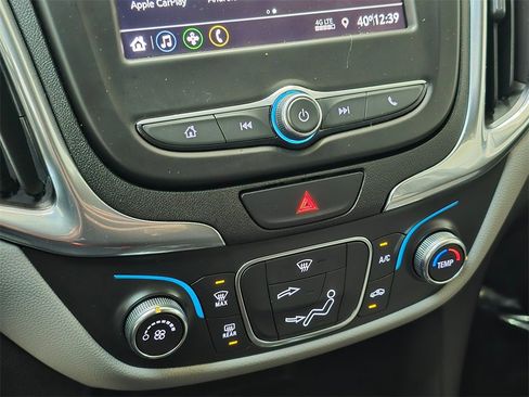 Used 2020 Chevrolet Equinox LT image 28