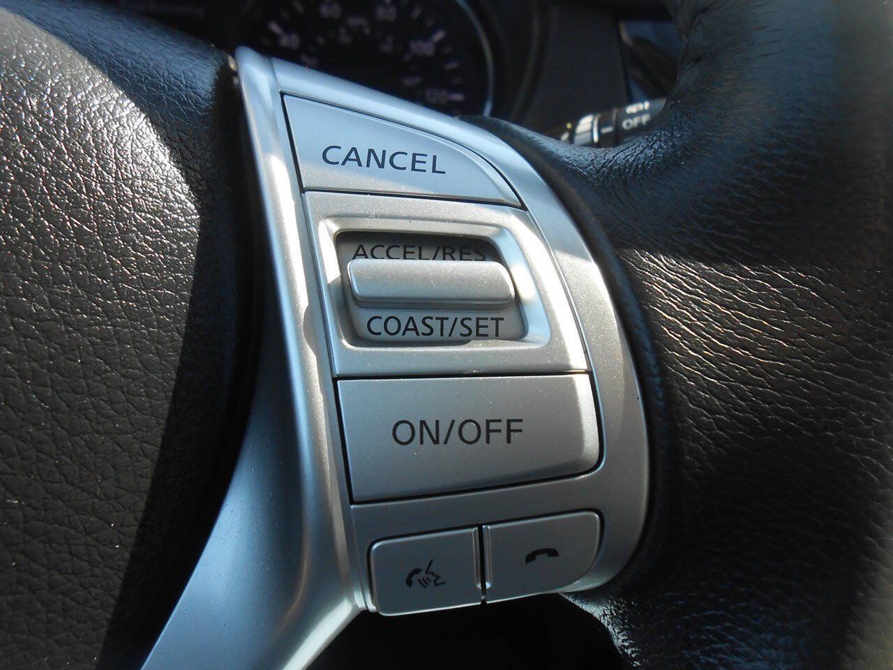 Used 2014 Nissan Rogue SL w/ SL Premium Package AWD/4WD image 18