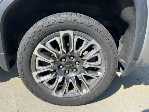 Used 2023 GMC Sierra 1500 Denali Ultimate AWD/4WD image 13