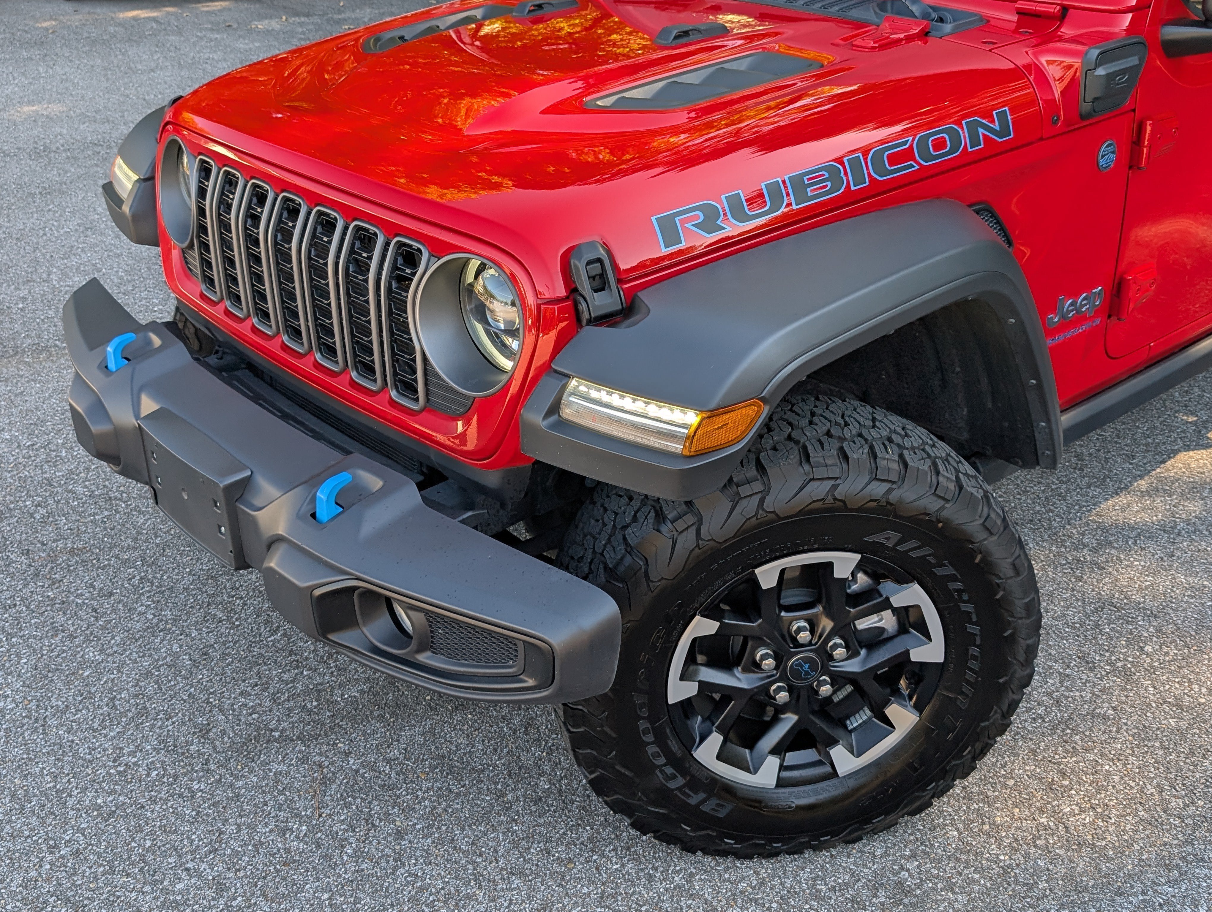 Used 2025 Jeep Wrangler Unlimited Rubicon 4xe AWD/4WD image 13