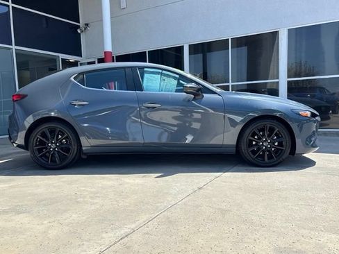 Used 2024 MAZDA MAZDA3 s AWD/4WD image 2