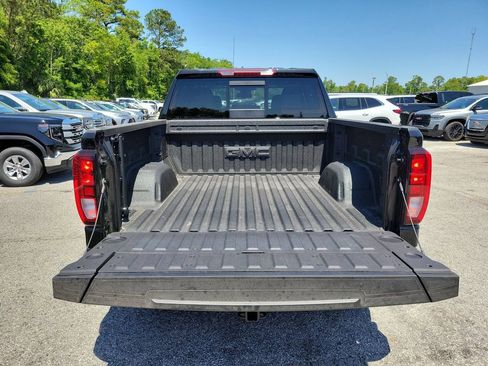 New 2025 GMC Sierra 1500 SLE w/ Preferred Package image 6