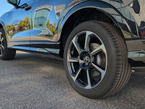 New 2025 Audi Q3 2.0T Premium Plus image 3