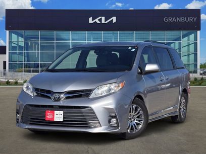Used 2018 Toyota Sienna XLE Premium