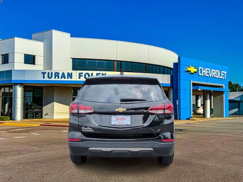 Used 2024 Chevrolet Equinox LT w/ LPO, Floor Liner Package FWD image 4