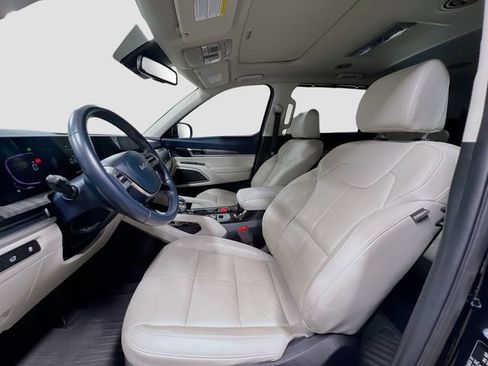Certified 2023 Kia Telluride EX w/ EX Captain's Chair Package FWD image 22