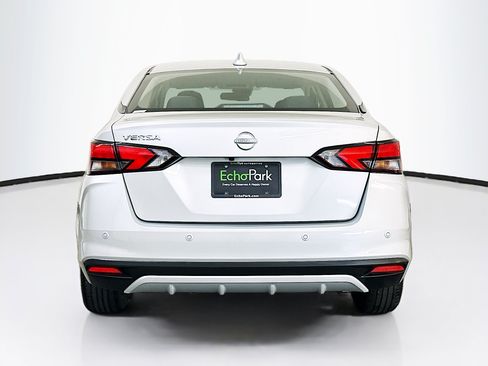 Used 2025 Nissan Versa SV FWD image 7