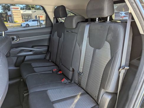 Used 2023 Kia Sorento LX image 14