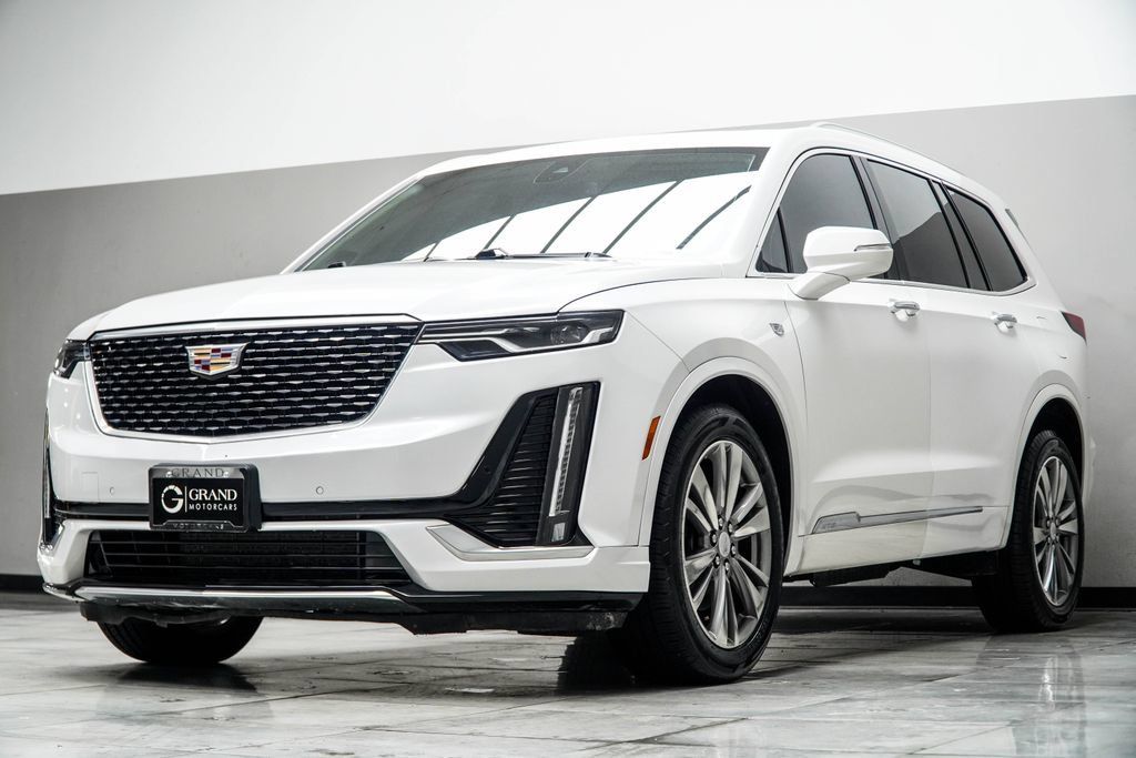Used 2022 Cadillac XT6 Premium Luxury AWD/4WD image 10
