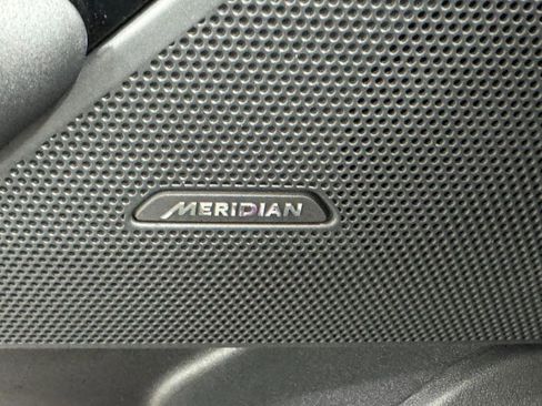 Used 2026 Land Rover Range Rover Velar S image 23