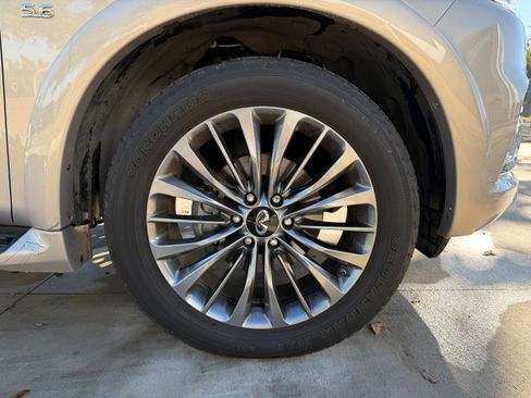 Used 2019 INFINITI QX80 Luxe w/ 22" Wheel Package image 9