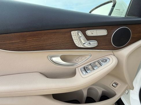 Used 2021 Mercedes-Benz GLC 300 GLC 300 4MATIC Sport Utility 4 image 10