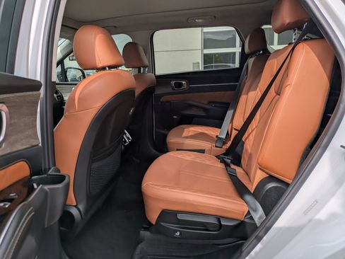 Used 2022 Kia Sorento SX Prestige w/ Rust Color Package AWD/4WD image 31