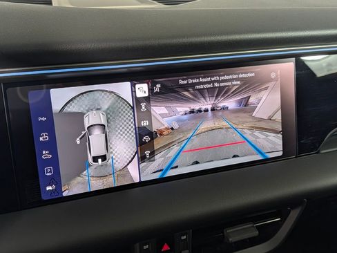 New 2026 Porsche Macan 4 Electric image 30