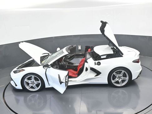 Used 2024 Chevrolet Corvette Stingray Convertible w/ 1LT image 60