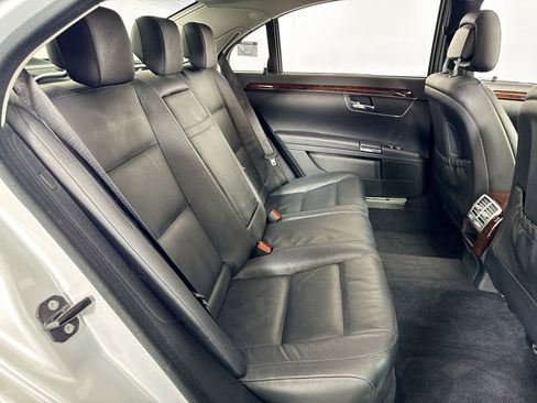 Used 2010 Mercedes-Benz S 550 image 31