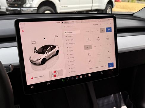 Used 2023 Tesla Model Y Performance AWD/4WD image 33