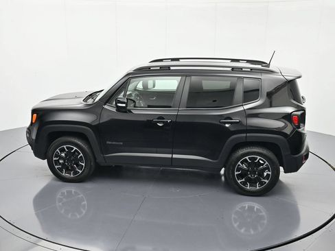 Used 2023 Jeep Renegade Latitude AWD/4WD image 35