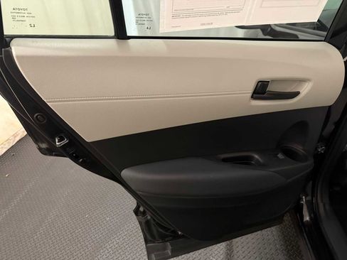 Certified 2022 Toyota Corolla Cross LE image 23