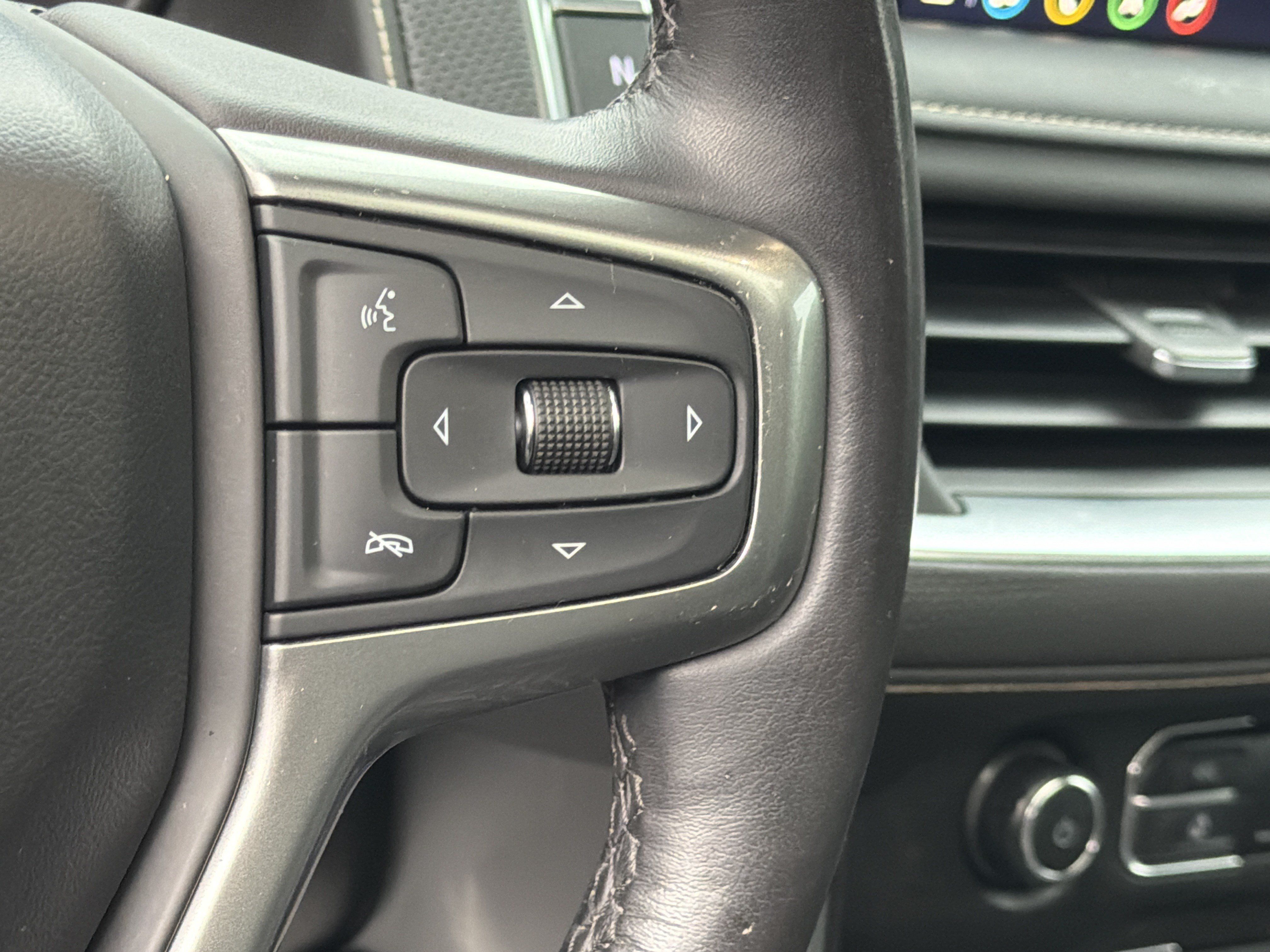 Used 2021 Chevrolet Tahoe Premier w/ Premium Package RWD image 20