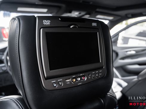 Used 2019 Cadillac Escalade Platinum image 33