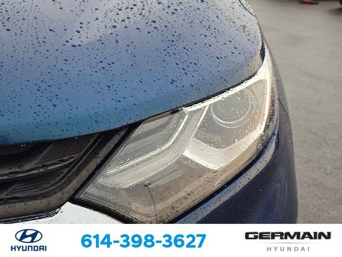 Used 2021 Chevrolet Equinox LT FWD image 15