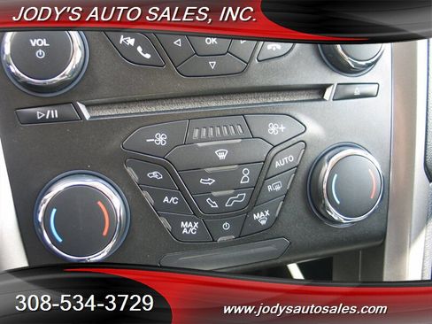 Used 2018 Ford Fusion SE FWD image 19