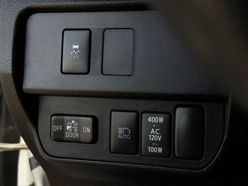 Certified 2023 Toyota Tacoma TRD Off-Road AWD/4WD image 29