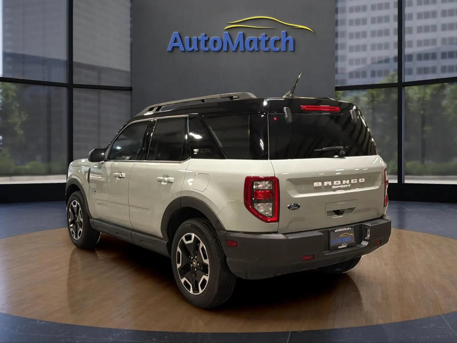 Used 2024 Ford Bronco Sport Outer Banks w/ Tech Package AWD/4WD image 9