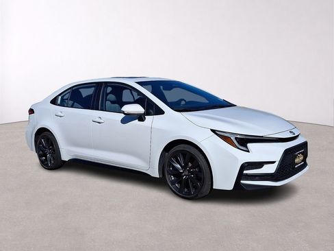 Used 2024 Toyota Corolla SE w/ SE Premium Package FWD image 1