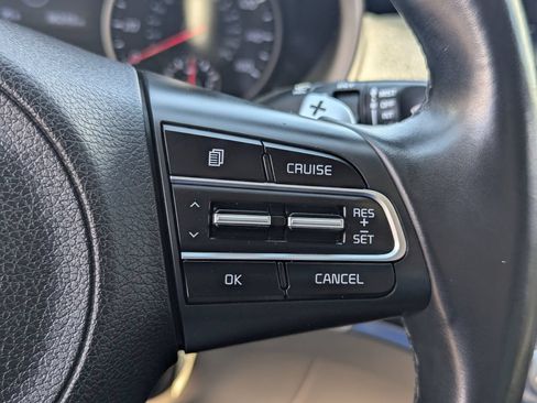 Used 2018 Kia Stinger RWD image 18