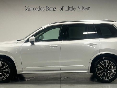 Used 2021 Volvo XC90 T6 Momentum w/ Climate Package image 2