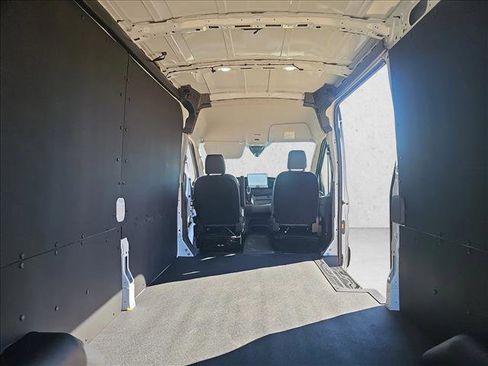 New 2026 Ford Transit 250 148 Medium Roof w/ Load Area Protection Package image 15