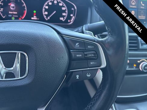 Used 2019 Honda Accord Touring image 10