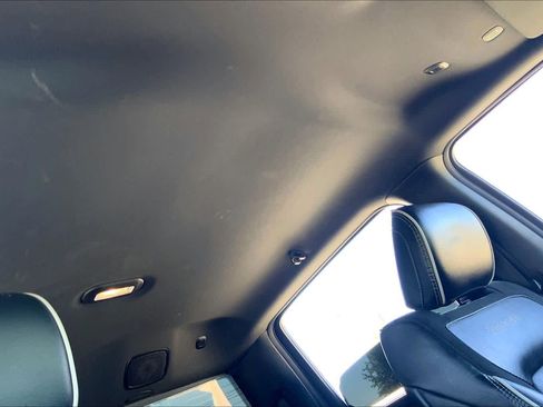 Used 2025 RAM 1500 Laramie image 14