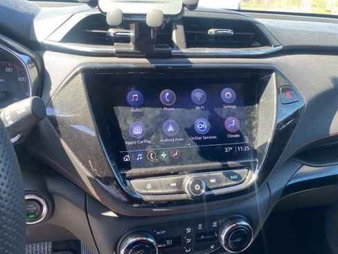 Used 2023 Chevrolet TrailBlazer RS w/ Convenience Package image 17