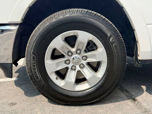 Used 2019 RAM 1500 Laramie AWD/4WD image 27