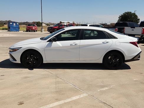 Used 2026 Hyundai Elantra Sport FWD image 2