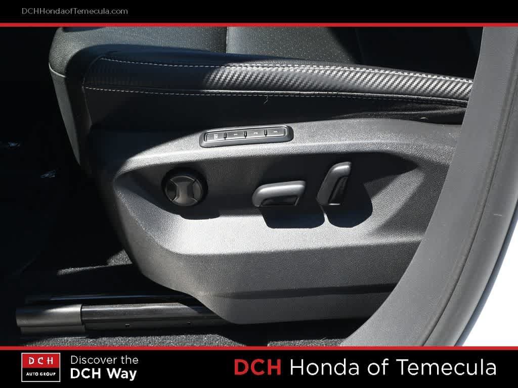 Used 2023 Volkswagen Atlas Cross Sport SEL R-Line AWD/4WD image 17