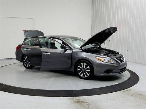 Used 2017 Nissan Altima 2.5 SL image 9